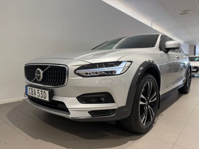 Volvo V90 Cross Country 2021