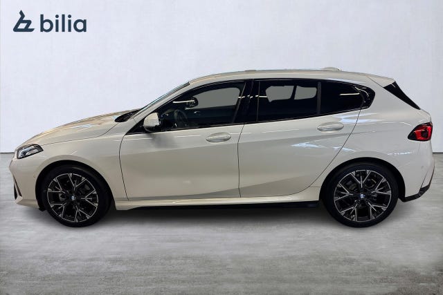 BMW 120 2026 – bild 3