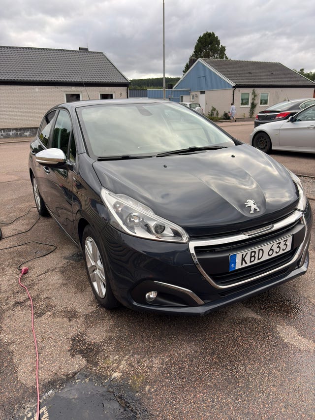 Peugeot 208 2016