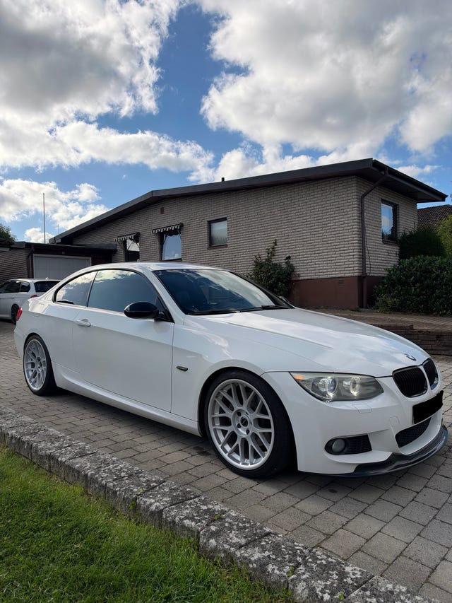 BMW 330d 2010