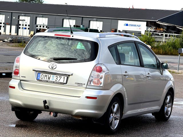 Toyota Corolla Verso — bild 8 av 12