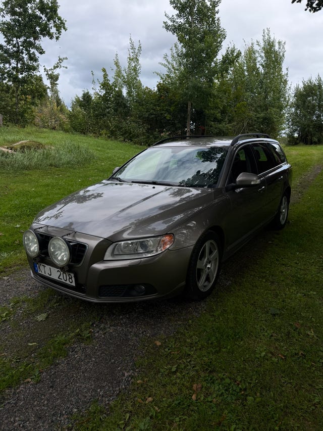 Volvo V70 2011 – bild 2