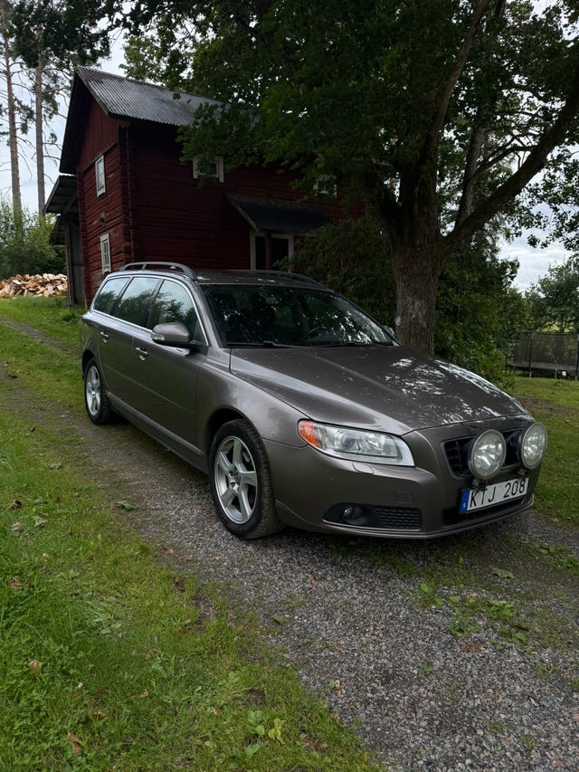 Volvo V70 2011