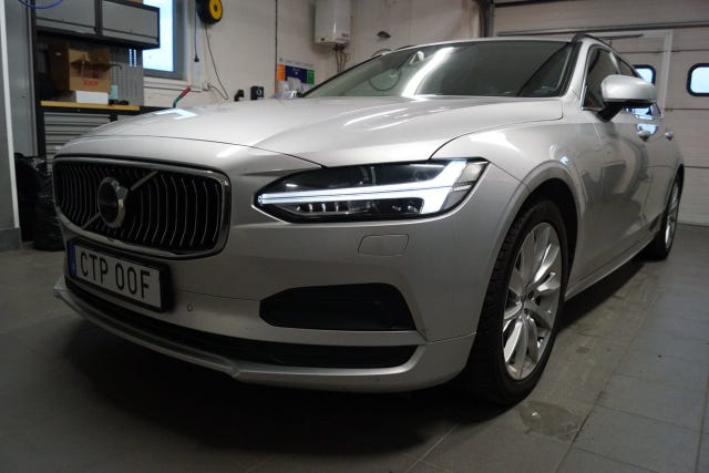 Volvo V90 2022