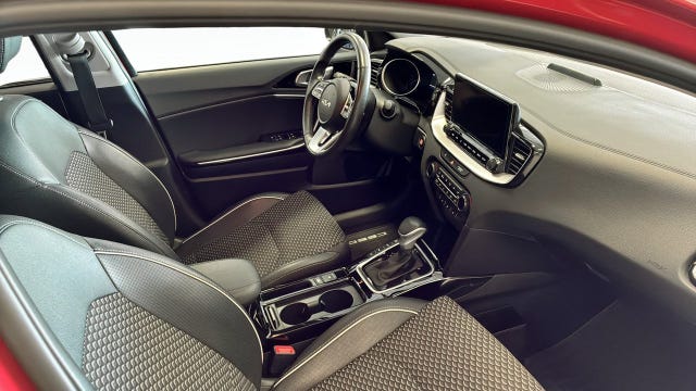 Kia Ceed 2023 – bild 3