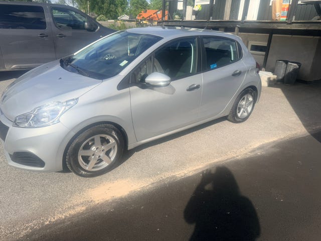 Peugeot 208 2015