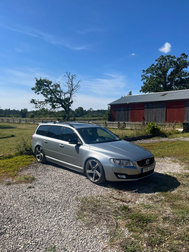 Volvo V70 2015