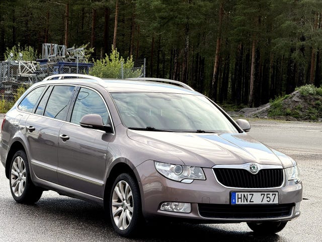 Skoda Superb — bild 3 av 10