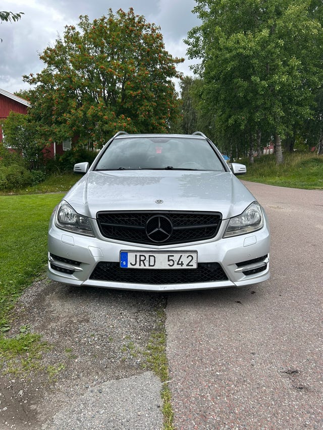 Mercedes-Benz C220 2012