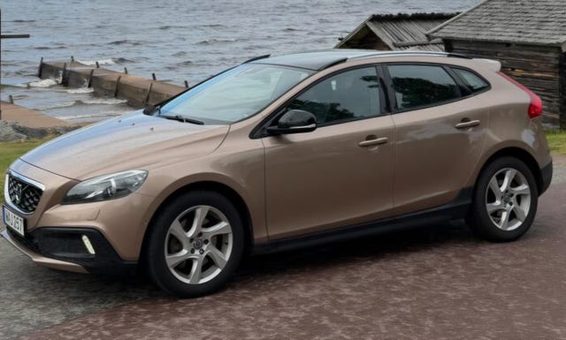 Volvo V40 Cross Country 2016