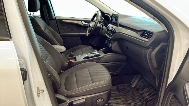 Ford Kuga 2022 – bild 3