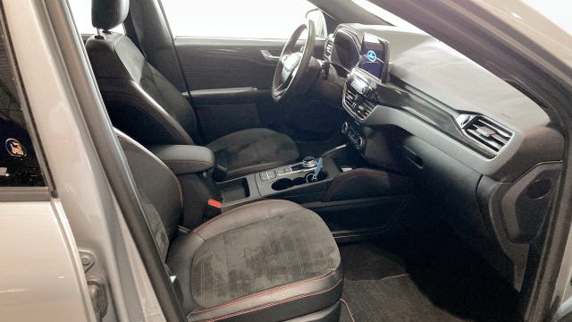 Ford Kuga 2022 – bild 3