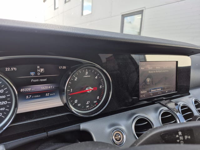 Mercedes-Benz E220 d 2017 – bild 2