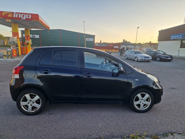 Toyota Yaris 2011