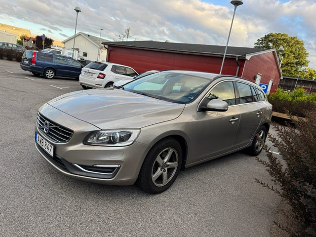 Volvo V60 2015