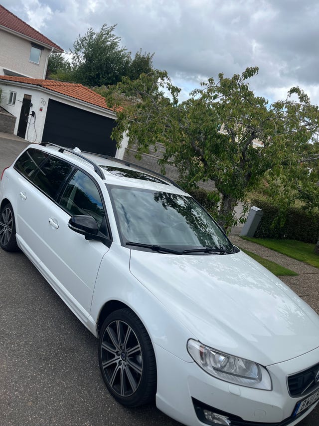Volvo V70 2015