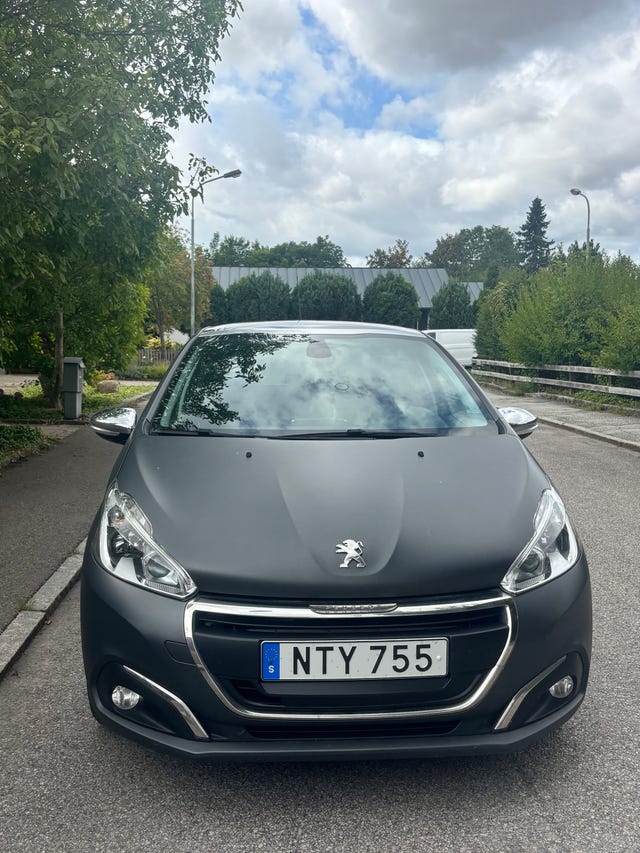 Peugeot 208 2015