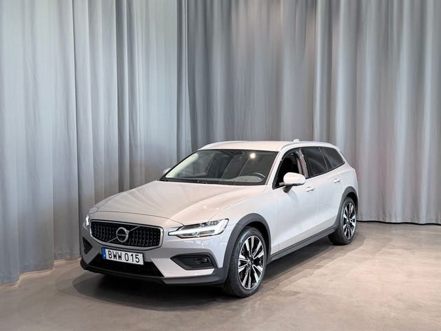 Volvo V60 Cross Country 2024