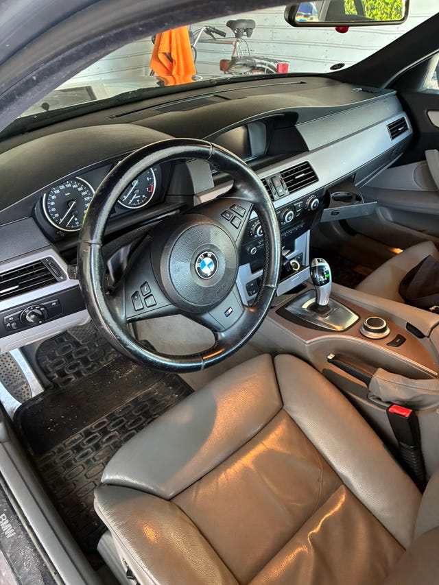 BMW 523i 2008