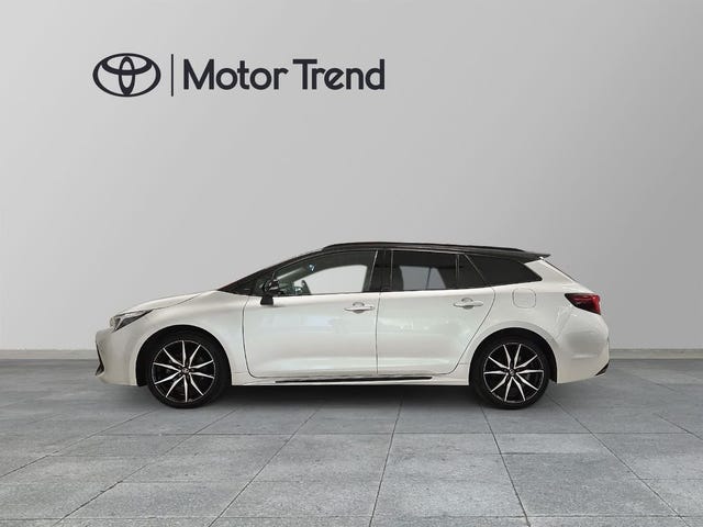 Toyota Corolla 2023 – bild 3