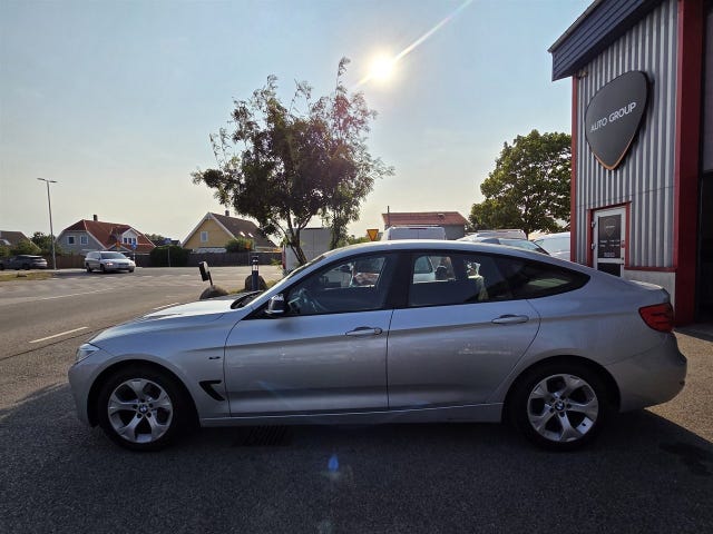 BMW 320 2014 – bild 2