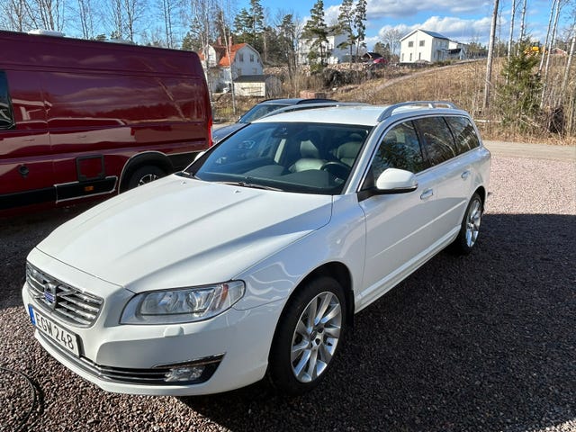 Volvo V70 2016