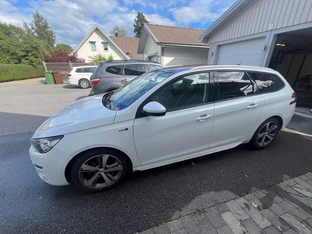 Peugeot 308 SW 2016