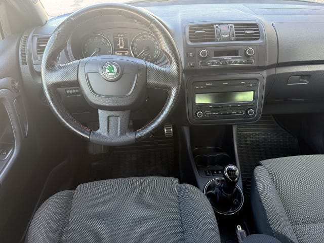 Skoda Fabia — bild 9 av 10