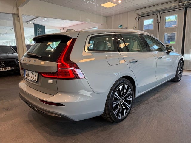 Volvo V60 2024 – bild 4