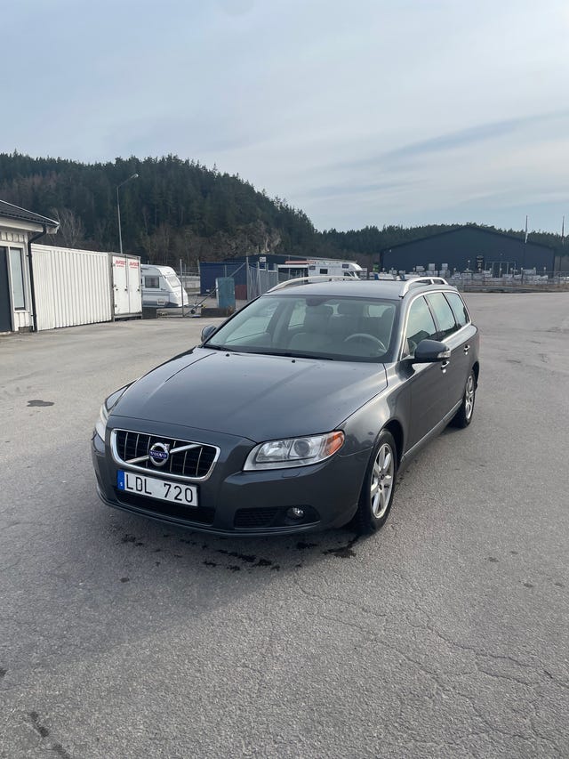 Volvo V70 2011
