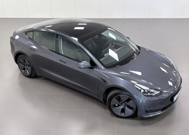 Tesla Model 3 2023