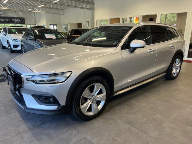 Volvo V60 Cross Country 2019 – bild 3