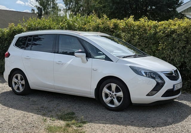 Opel Zafira Tourer 2012