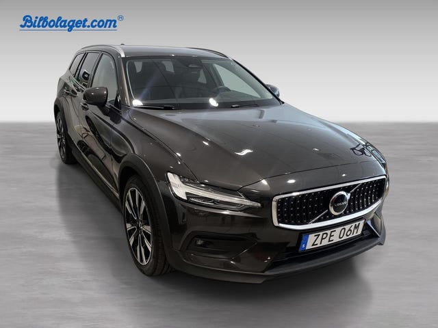 Volvo V60 Cross Country 2024