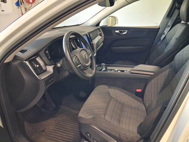 Volvo XC60 2023 – bild 3