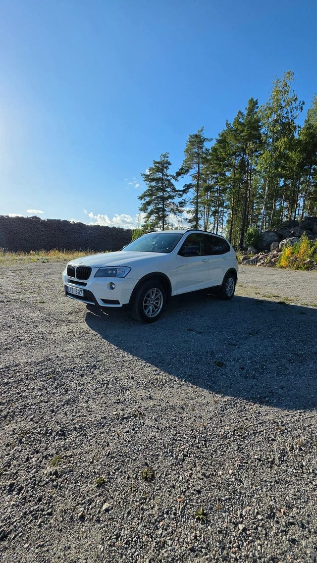 BMW X3 2011
