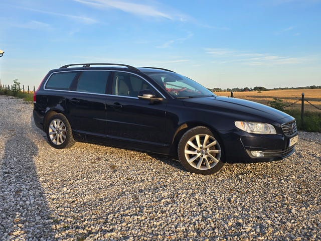 Volvo V70 2016
