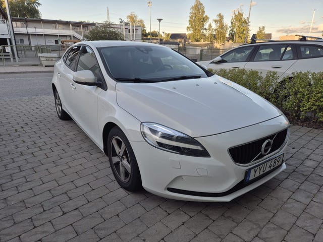 Volvo V40 2018