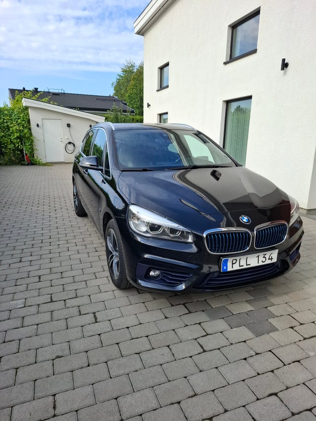 BMW 225xe 2018