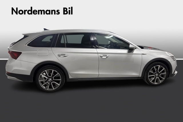 Skoda Octavia Scout 2023 – bild 4