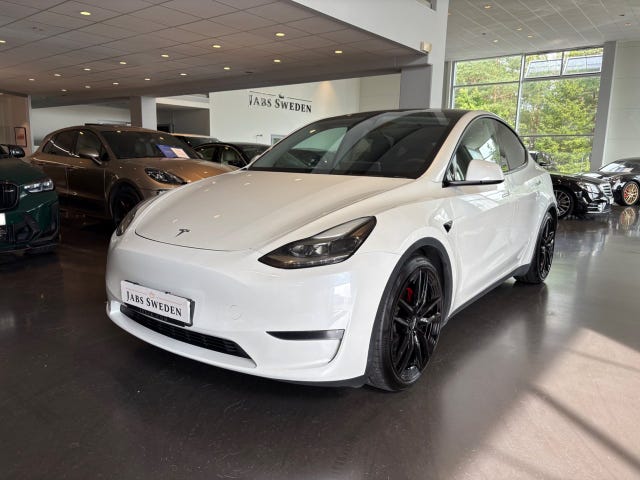 Tesla Model Y 2023