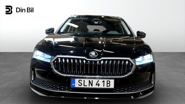 Skoda Superb 2025 – bild 4