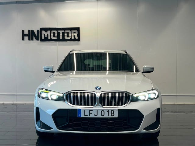 BMW 330e 2023 – bild 3