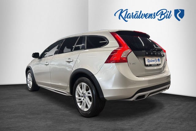 Volvo V60 Cross Country 2017 – bild 4