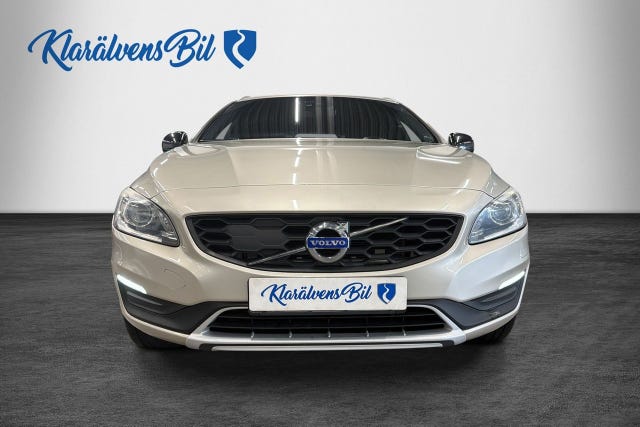Volvo V60 Cross Country 2017 – bild 3