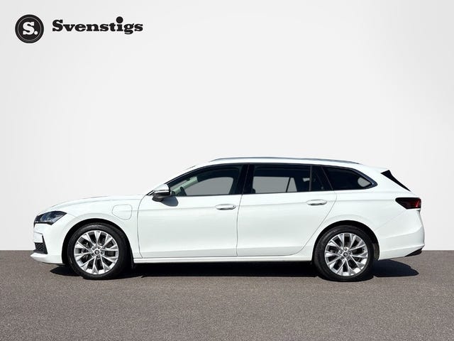 Skoda Superb 2025 – bild 2