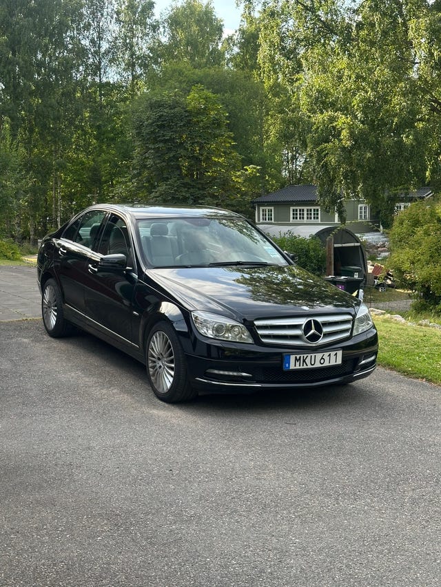 Mercedes-Benz C180 2011