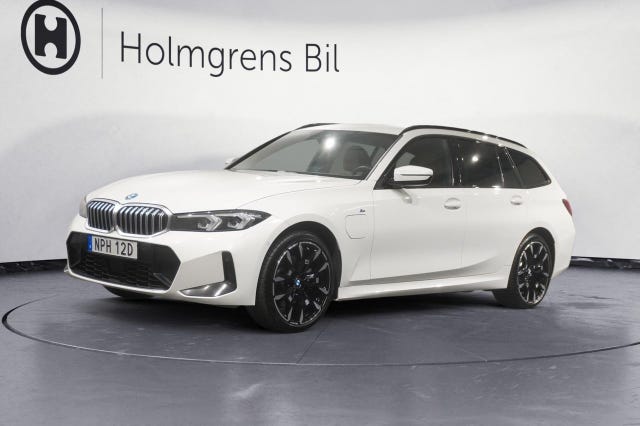BMW 330e 2025