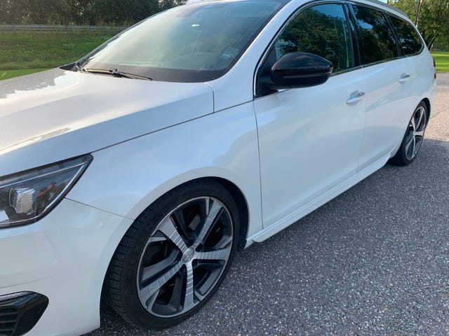 Peugeot 308 SW 2015