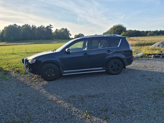 Mitsubishi Outlander 2011